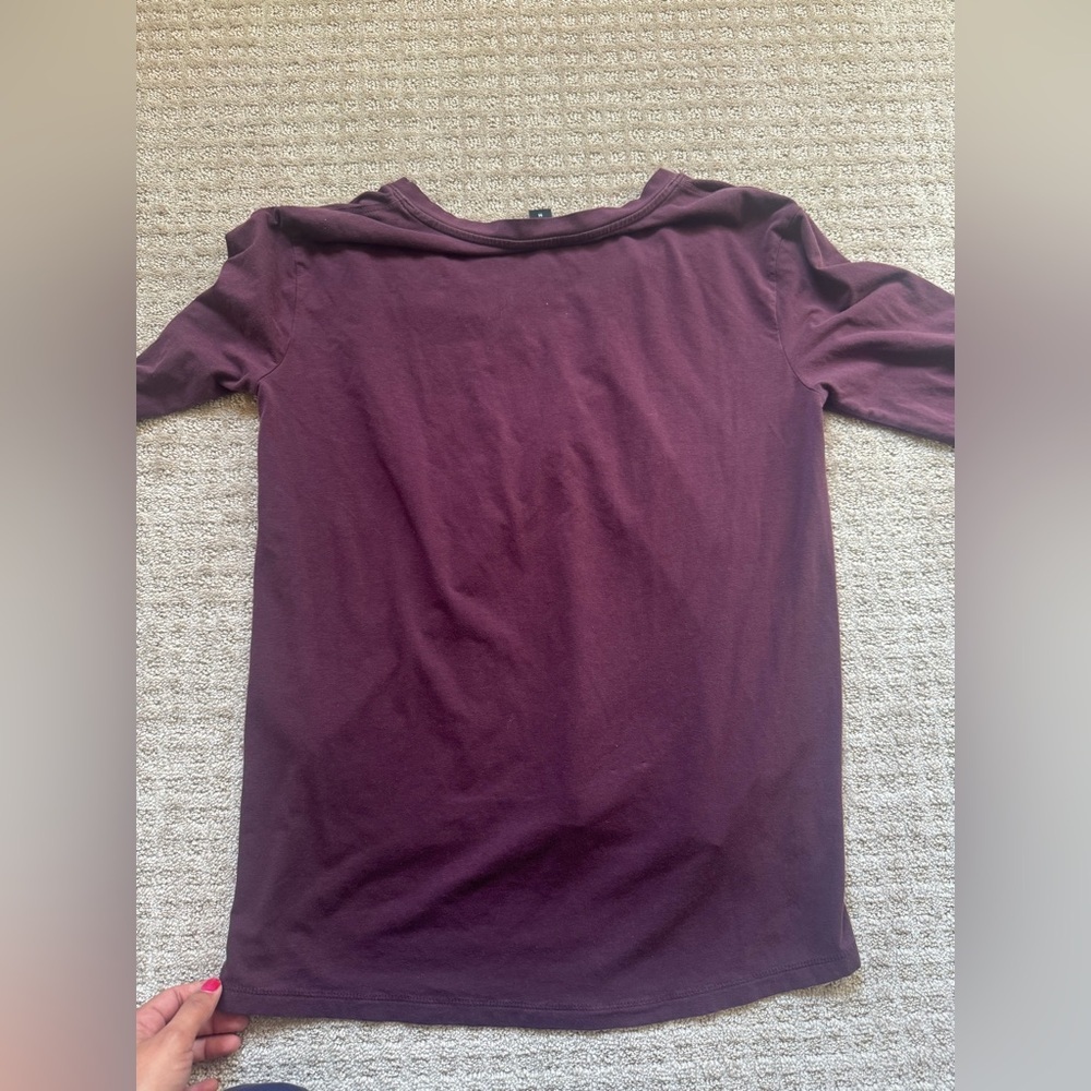 Athleta Women’s Long Sleeve V-Neck Tops Purple Size M - Picture 2 of 4
